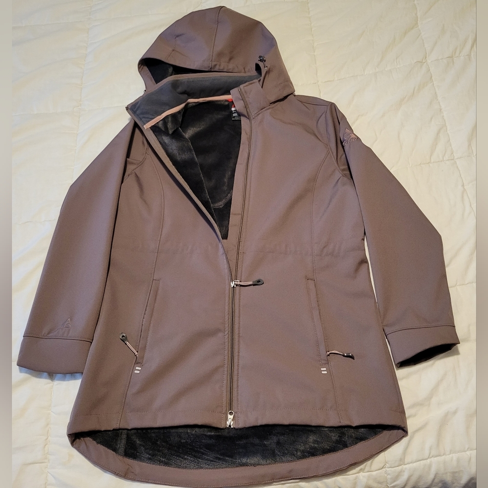 GERRY Women's size LARGE Water Resistant Soft Shell Jacket.